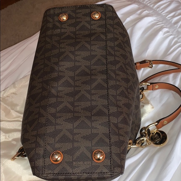 Purse - Picture 5 of 5